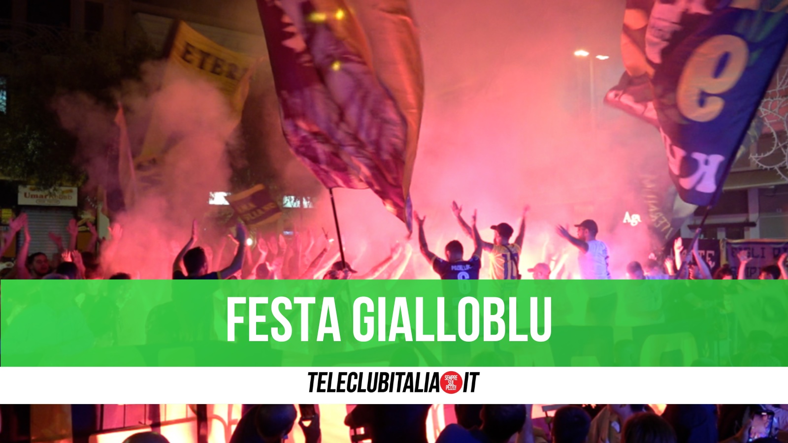 Giugliano calcio, entusiasmo per la presentazione della squadra in piazza Giugliano calcio, entusiasmo per la presentazione della squadra in piazza