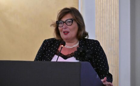 Caregiver, Ciarambino: invece dei proclami elettorali si agisca subito