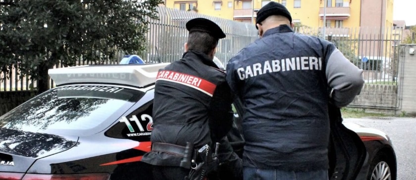 Giugliano, blitz dei Carabinieri: arrestato pregiudicato con cocaina e denaro contante