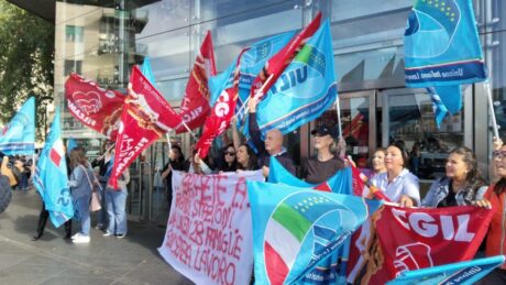 Napoli. Vertenza Burger King, domani Flash Mob dei lavoratori in Piazza Garibaldi