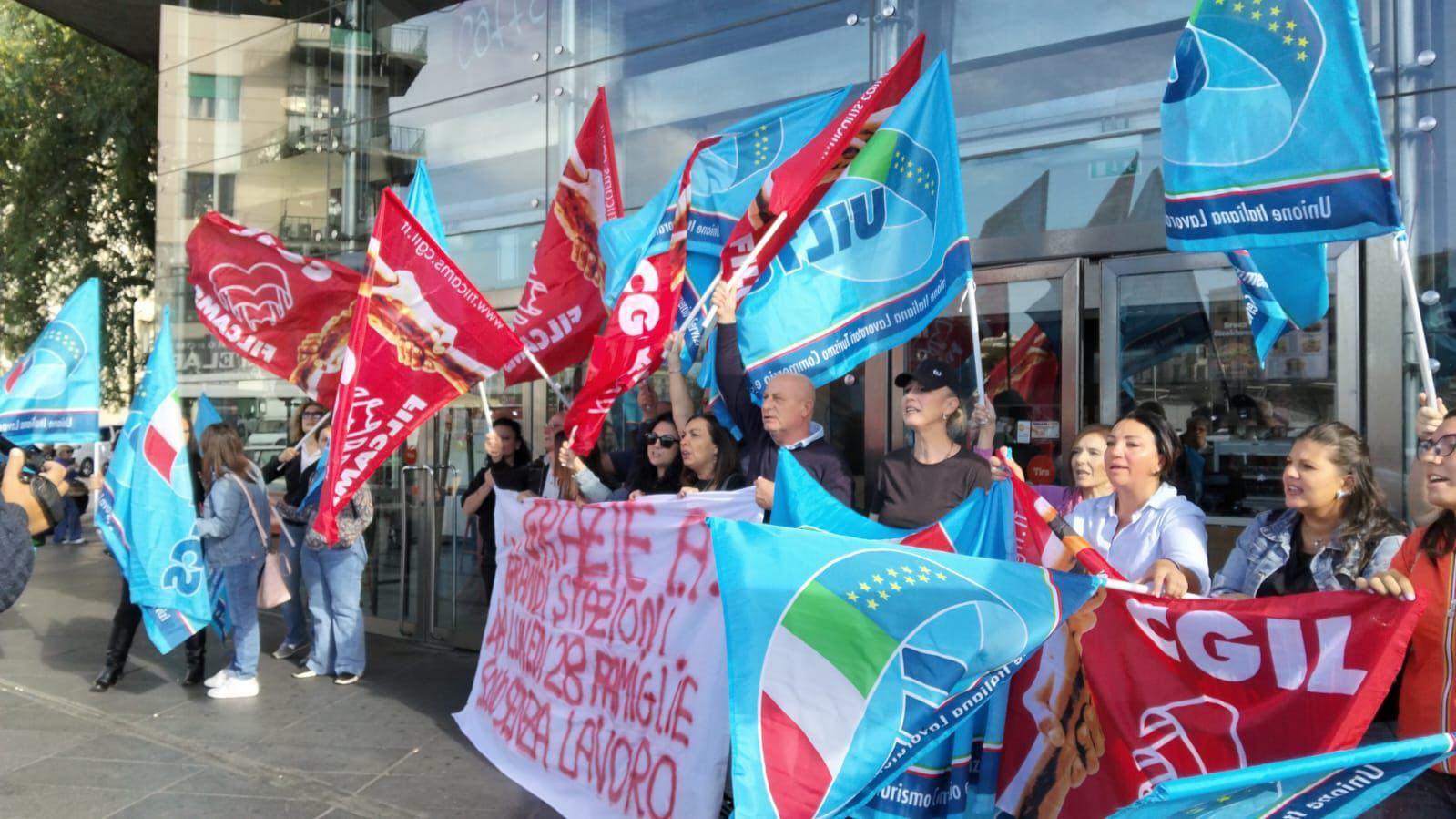 Napoli. Vertenza Burger King, domani Flash Mob dei lavoratori in Piazza Garibaldi
