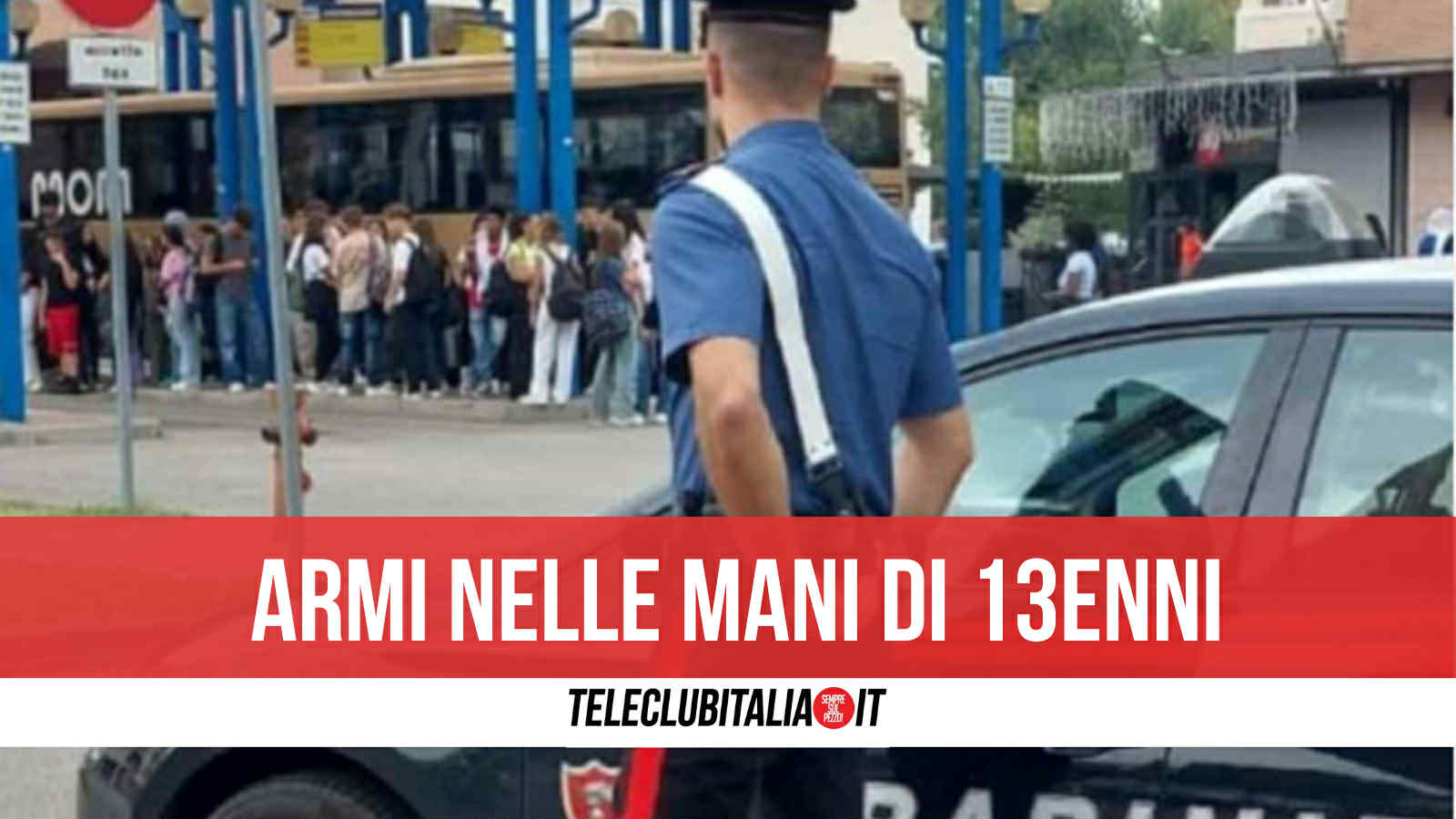 caivano sorpresi a scuola con tre coltelli arrivano i carabinieri