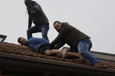 Castellammare, fugge sui tetti per evitare l'arresto: impiegato del Comune ostacola i Carabinieri: preso 22enne