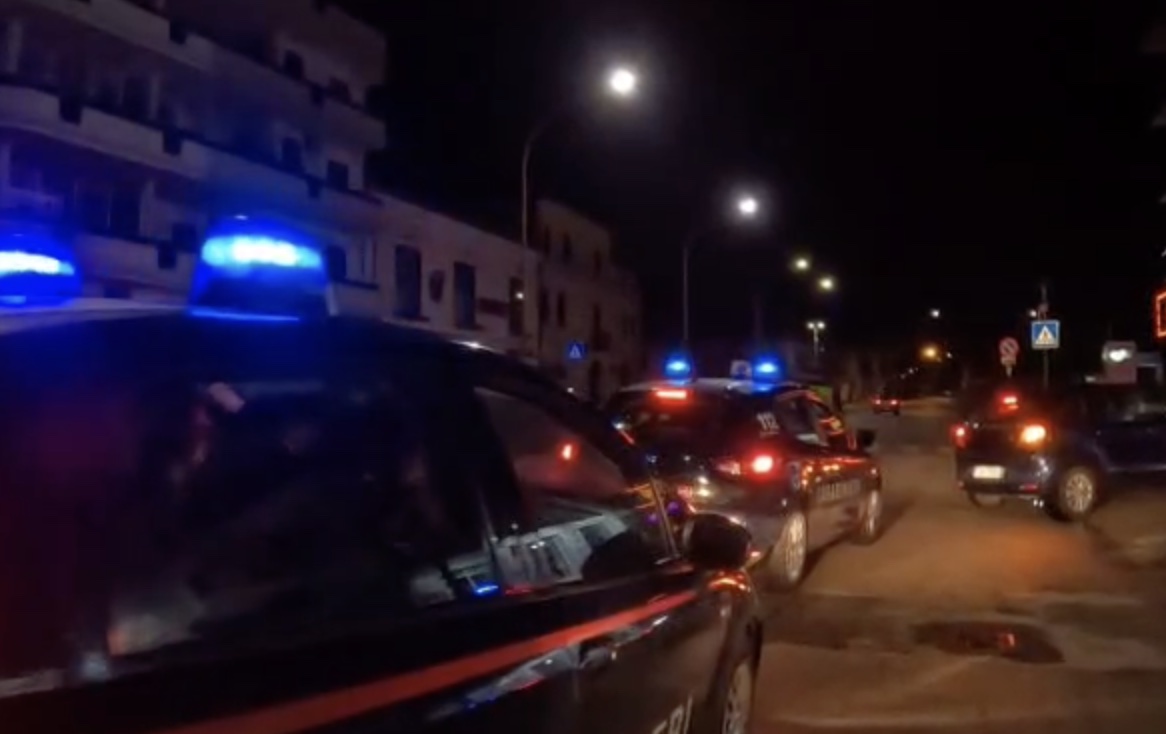 Coppia sequestrata e rapinata in casa: due arresti tra Parete e Caserta