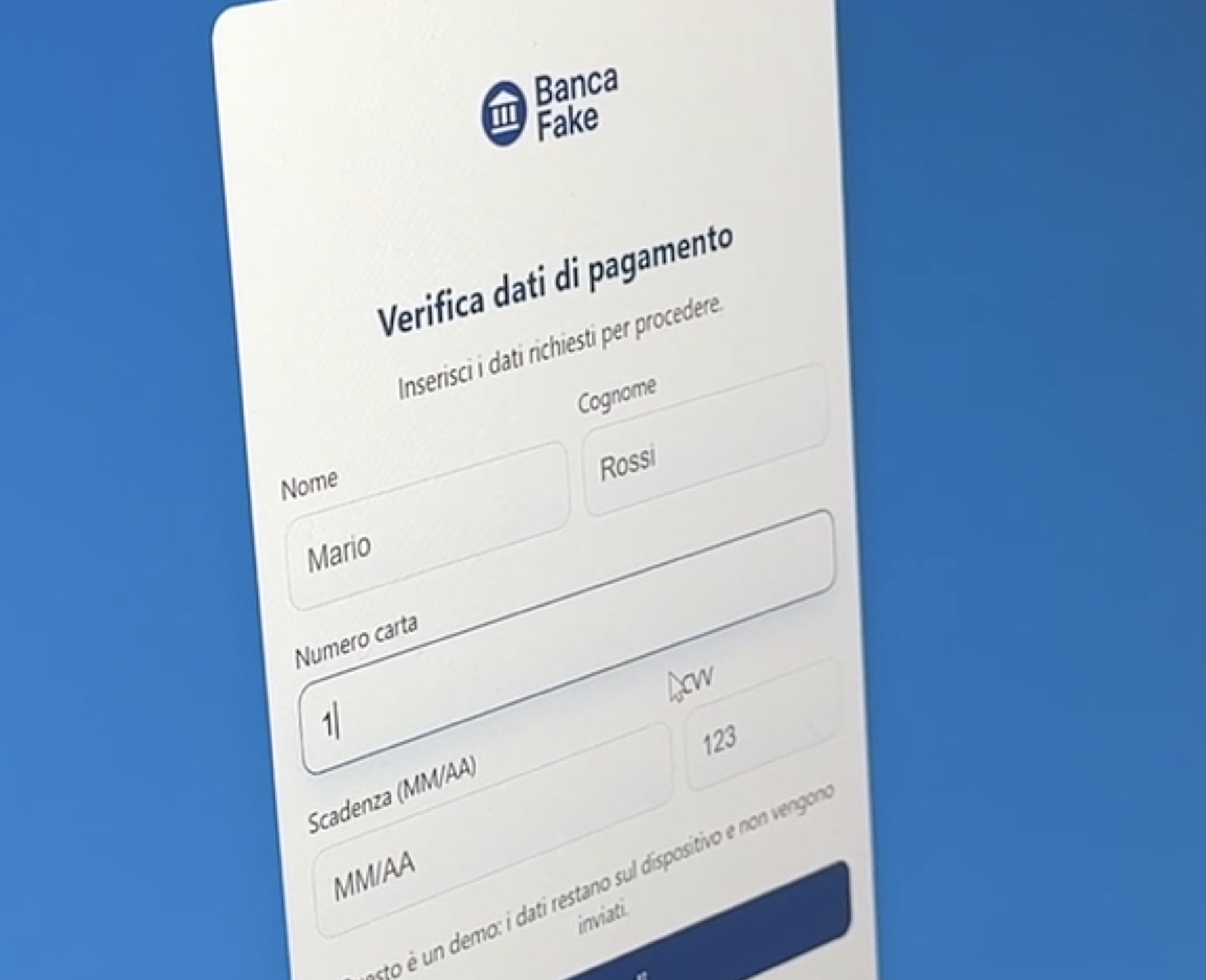 Giugliano, come funzionava la truffa delle carte di credito. A capo della banda una coppia di 33enni Giugliano, come funzionava la truffa delle carte di credito. A capo della banda una coppia di 33enni