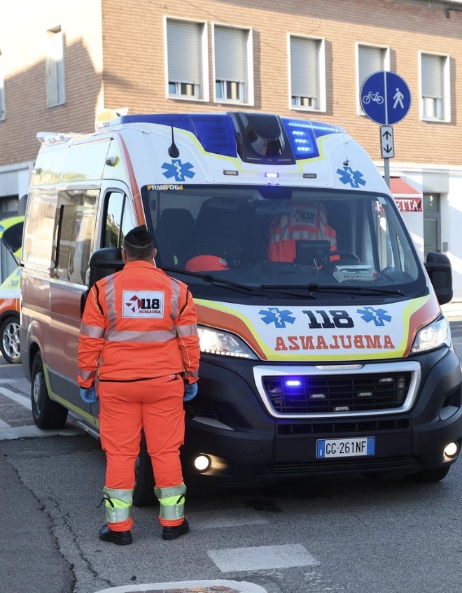 Mugnano, bimba investita da un’auto in via Napoli all'uscita della scuola