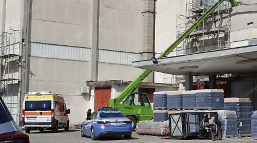 Incidente su lavoro a Mugnano, volo di 7 metri: operaio muore in ospedale