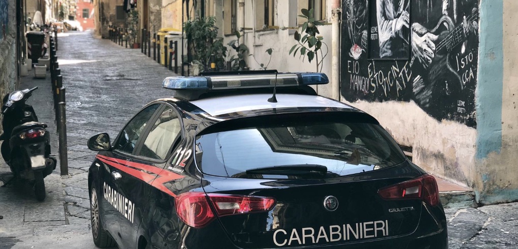 Rapina finisce nel sangue, 18enne di Qualiano accoltellato ai Quartieri Spagnoli