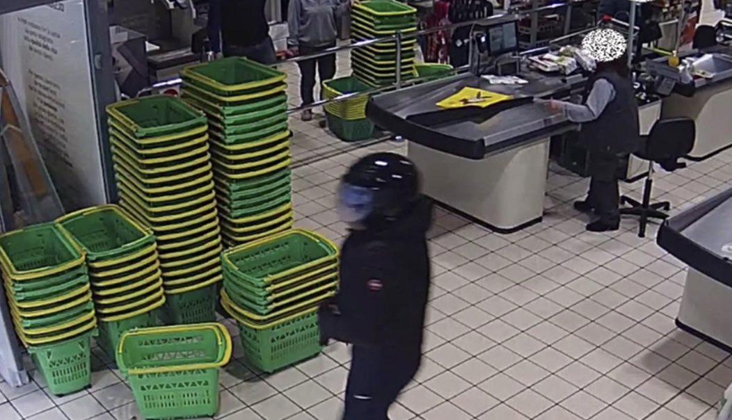 Napoli, in manette banda di rapinatori: replicano chiavi di case e negozi tramite intelligenza artificiale