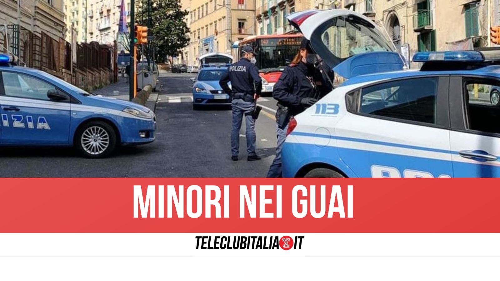 Napoli, minorenni senza patente su motocicletta: uno dei due con pistola scacciacani e tirapugni Napoli, minorenni senza patente su motocicletta: uno dei due con pistola scacciacani e tirapugni