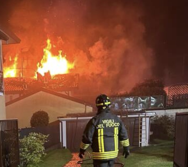 Pollena Trocchia: incendia la casa della ex e si consegna ai Carabinieri: 54enne in manette
