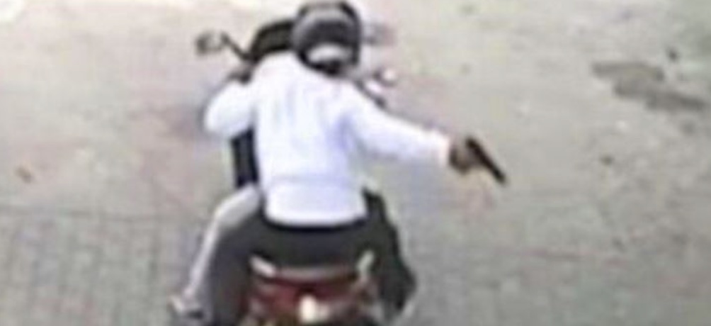 Napoli, rapinatore già a 16 anni: armato di pistola ruba uno scooter. Preso