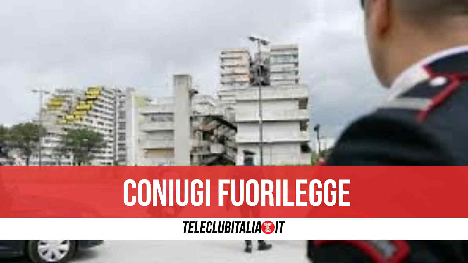 Scampia, droga e armi in casa tra cui una katana: arrestati marito e moglie Scampia, droga e armi in casa tra cui una katana: arrestati marito e moglie