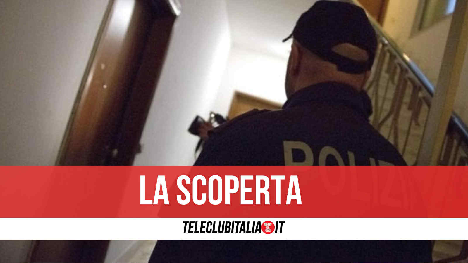 napoli blitz in casa scoperti quasi due chili di droga 31enne arrestato dalla polizia