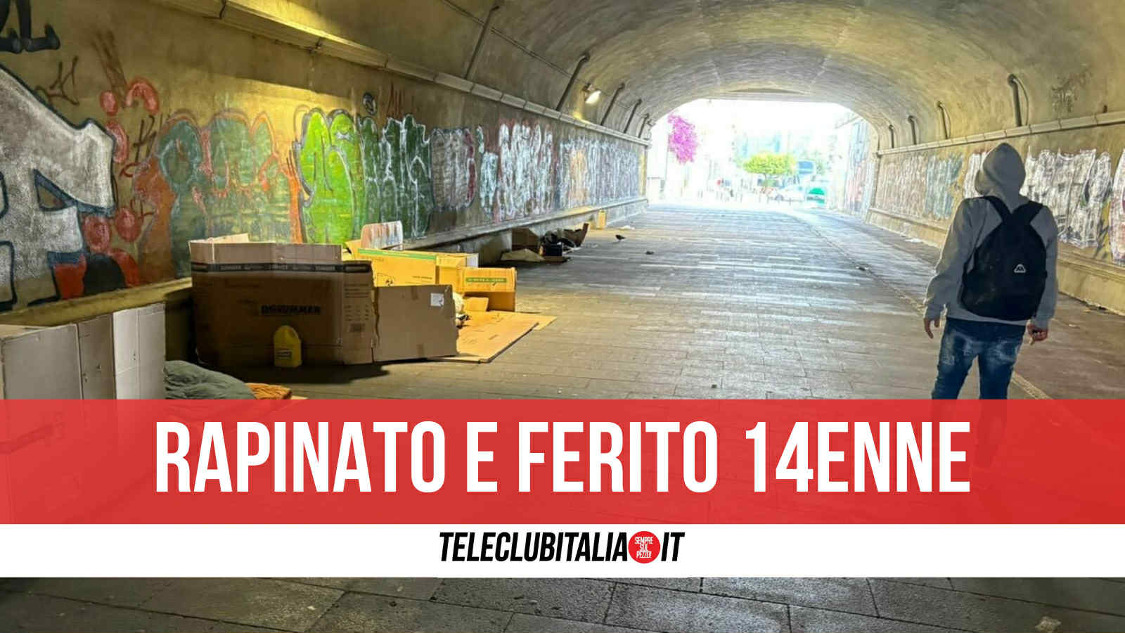 Napoli, 14enne ferito alla gola con un coltello per 25 euro: caccia al rapinatore