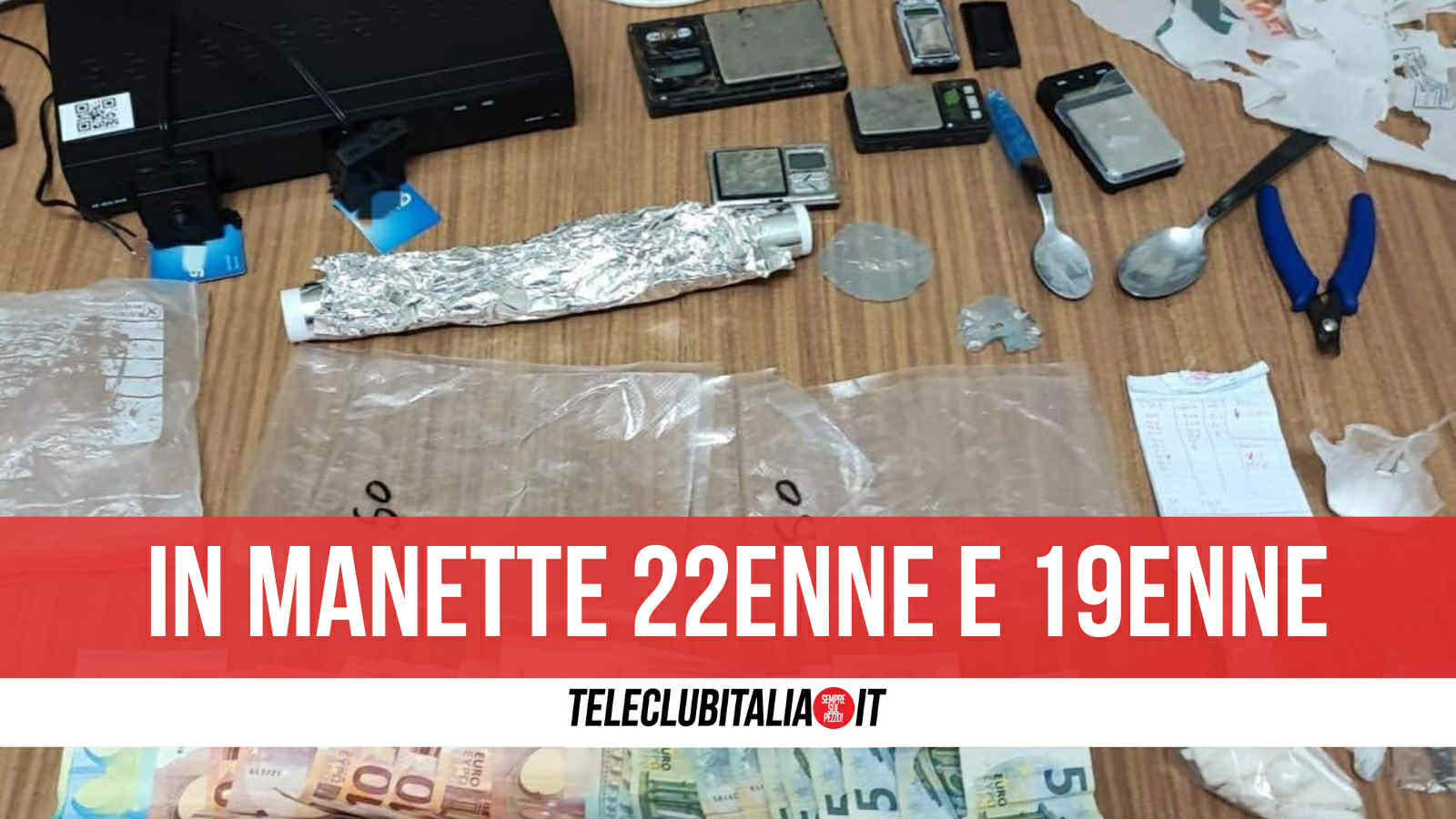 Capodrise, blitz in casa: trovati con droga e contanti. Arrestati due giovani