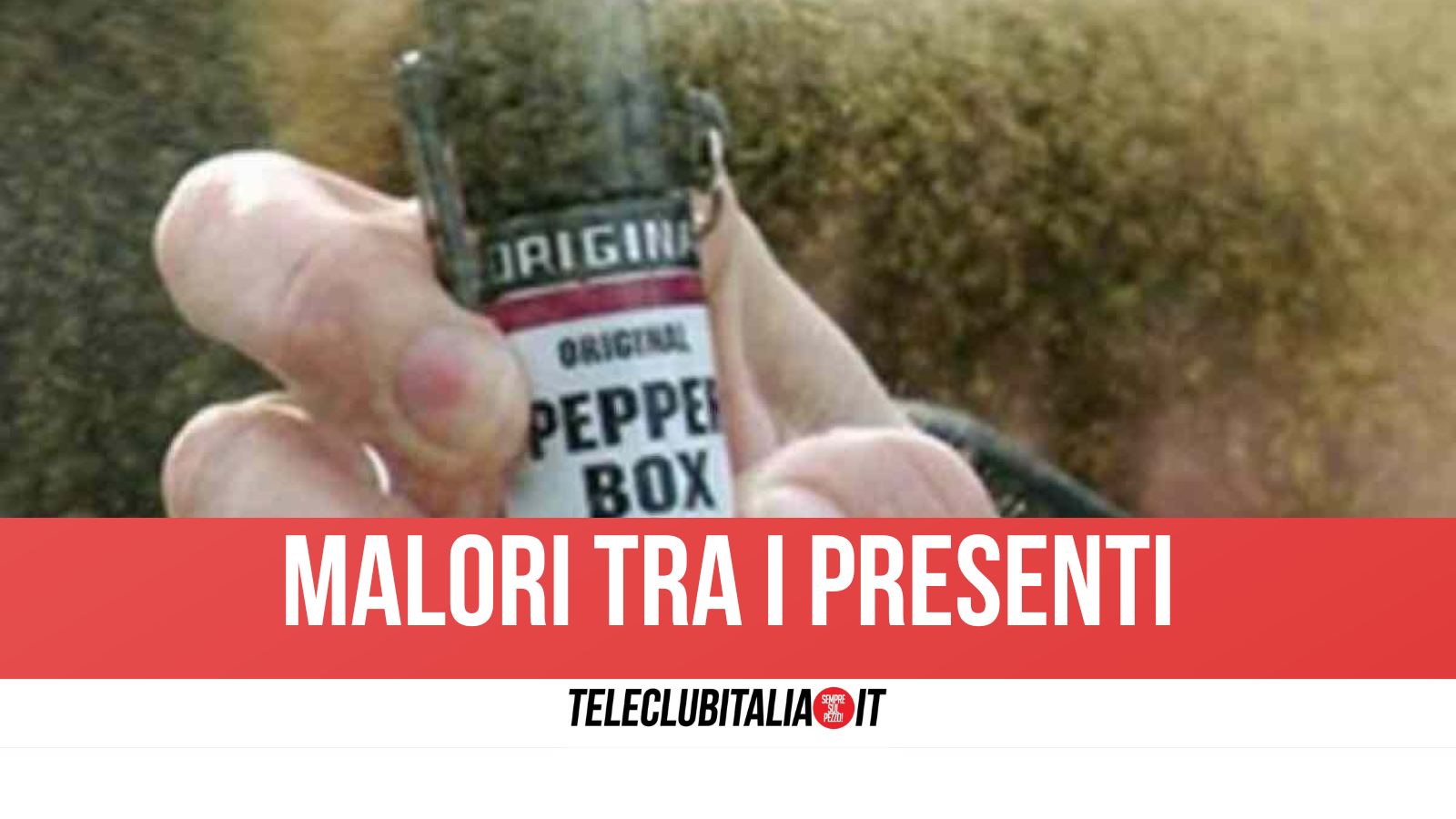 Napoli, spray al peperoncino per “scherzo” alla Federico II: denunciata studentessa Napoli, spray al peperoncino per “scherzo” alla Federico II: denunciata studentessa