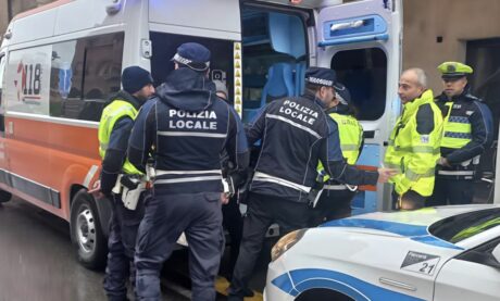 Afragola, Polizia Locale salva un’anziana 89enne in gravi condizioni di salute