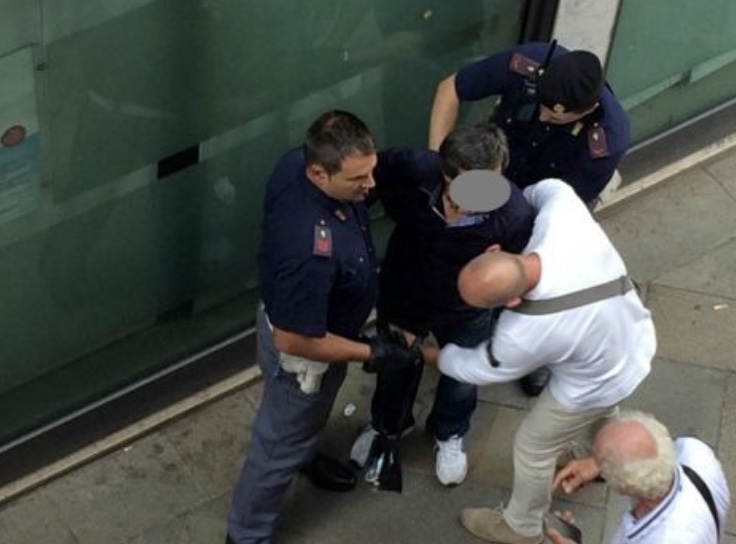 Posillipo, colpo fallito in via Manzoni: 47enne bloccato dai residenti e arrestato dalla Polizia