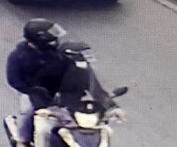 Da Napoli a Milano per rubare orologi con la tecnica "dello specchietto": due arresti