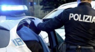 Afragola, ricercato per schiavitù e sfruttamento: 38enne arrestato mentre preparava le valigie per la fuga