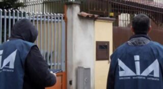 Camorra, 11 arresti nel clan Amato-Pagano. Riunioni dei boss a casa di una coppia di Melito