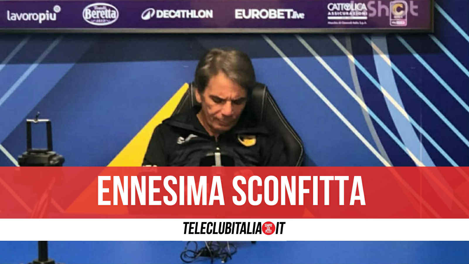 Giugliano in crisi nera, durissimo mister Capuano: “Partita vergognosa. Molto deluso e preoccupato” Giugliano in crisi nera, durissimo mister Capuano: “Partita vergognosa. Molto deluso e preoccupato”