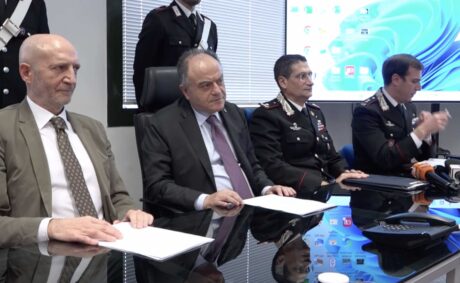 Le mani del clan Licciardi sulle attività del territorio: case popolari, recupero credito e frodi informatiche