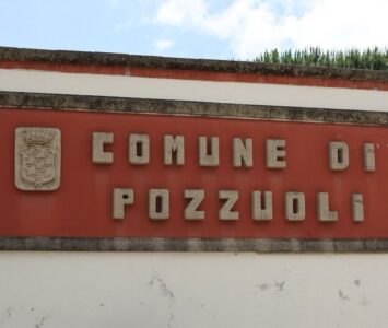 Crisi politica a Pozzuoli: consiglieri contro il Sindaco, salta l’accordo di maggioranza