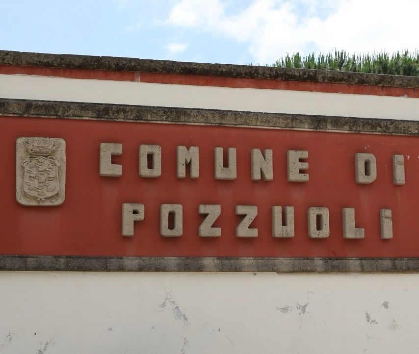 Crisi politica a Pozzuoli: consiglieri contro il Sindaco, salta l’accordo di maggioranza