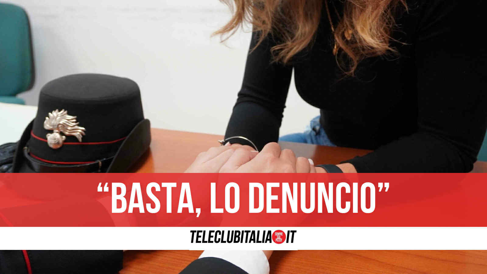 macerata campania picchia e insulta la moglie davanti alle figlie arrestato 47enne