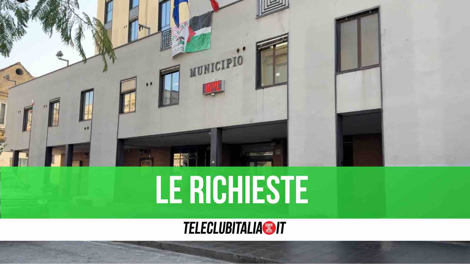 giugliano assemblea dipendenti del comune chiediamo pagamento performance 2024 da Teleclubitalia.it giugliano assemblea dipendenti del comune chiediamo pagamento performance 2024