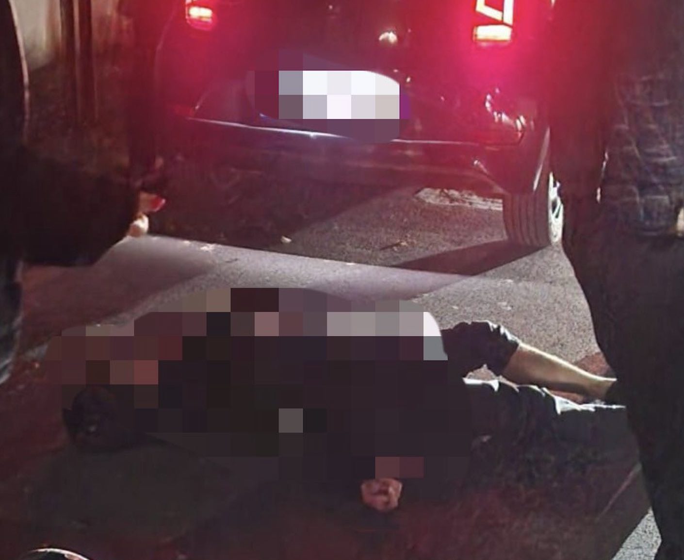 Giallo a Giugliano, 30enne lasciato agonizzante in strada davanti al bocciodromo. Indaga la Polizia di Stato