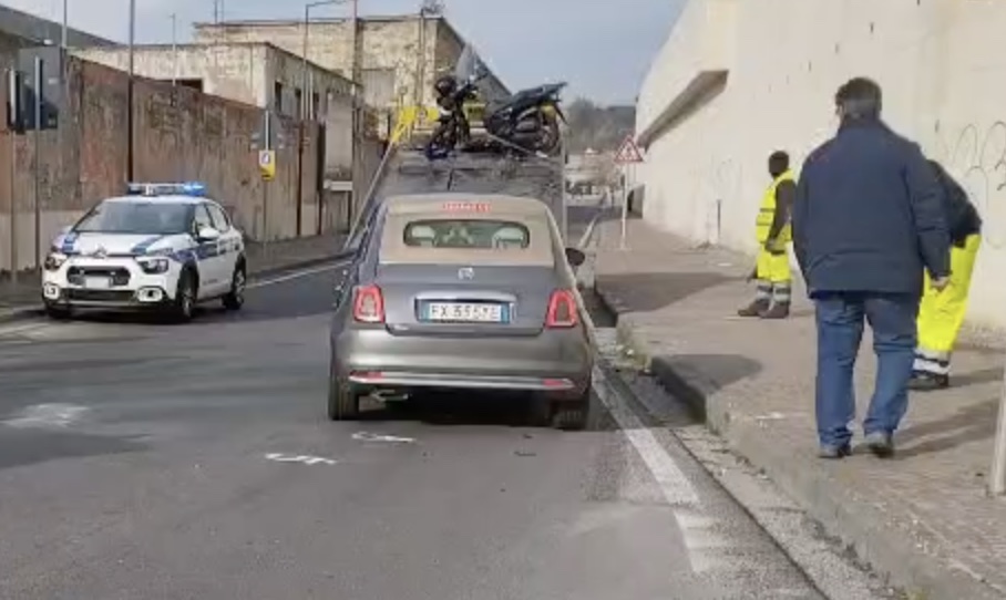 Incidente mortale a Pozzuoli: 16enne muore in scooter, grave l’amico. Stavano andando a scuola