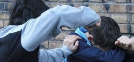 Castel Volturno: minorenne picchiato dal branco per una catenina d'argento, 5 misure