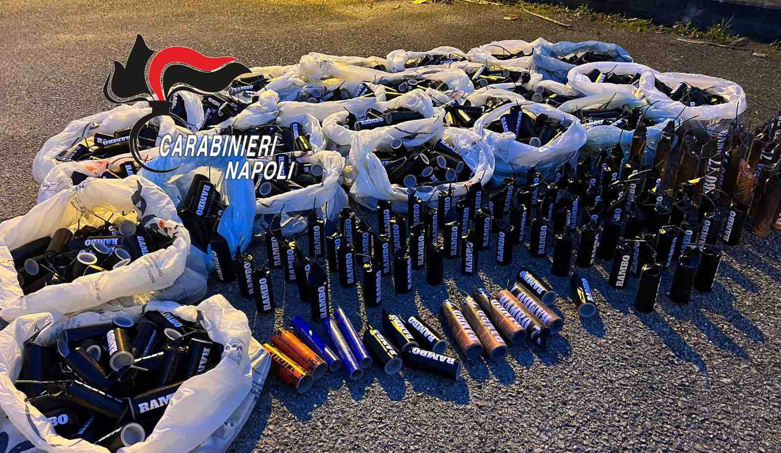 Napoli come un campo di battaglia: sequestrati 1600 Cobra, tre arresti a poche ore dal Capodanno