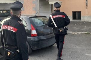Spari contro abitazione a Sant’Anastasia: colpi esplosi in pieno giorno, indagano i carabinieri
