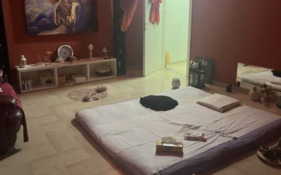 Aversa, centro estetico usato come casa a luci rosse: arrestata a Milano 66enne cinese