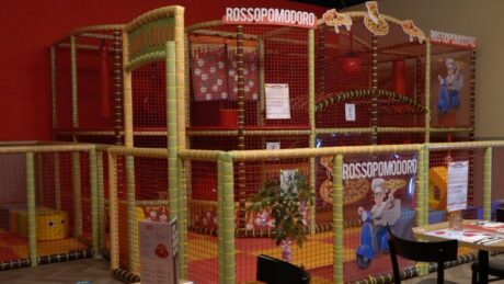 "Rossopomodoro" al "Grande Sud" di Giugliano: gusto e divertimento per tutta la famiglia