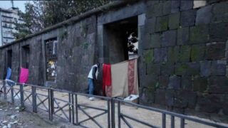 Torri del Carmine e fontana della Marinella, degrado profondo in via Marina