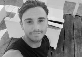 Bacoli, Giovanni morto sullo yacht: ipotesi intossicazione da acido solfidrico