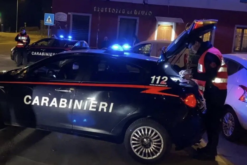 Marigliano, rapinata una 14enne mentre cammina per strada: arrestati un uomo e una donna