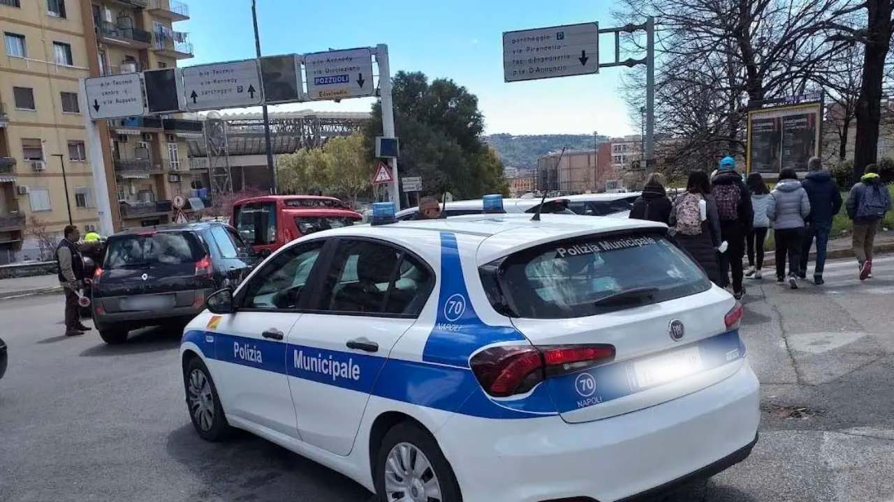 polizia municipale controlli napoli verona