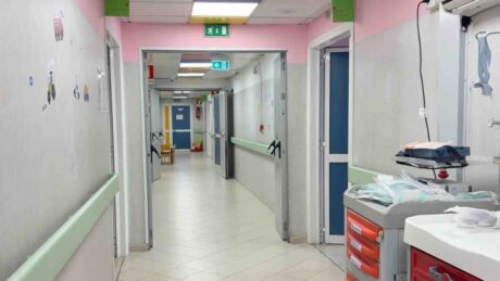 Accessi per influenza nel reparto di pediatria di Frattamaggiore