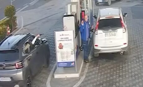 Qualiano, rapine ai distributori: arrestati due giovani dopo inseguimento: hanno 18 e 19 anni