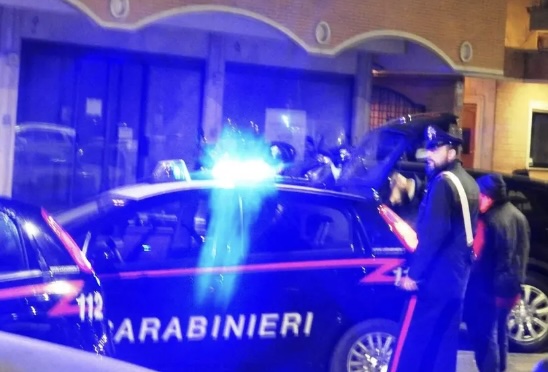 Sant’Antimo, blitz dei carabinieri in un noto locale: riscontrate irregolarità sanitarie e sulla sicurezza