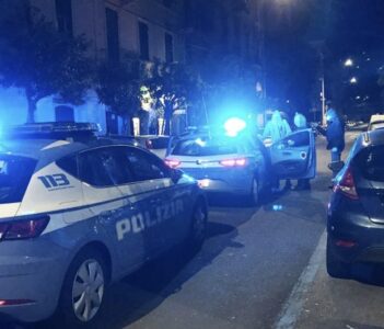 Le strade di Scampia e Napoli inondate di eroina e crack: maxi blitz all'alba: 28 arresti contro il clan Amato-Pagano