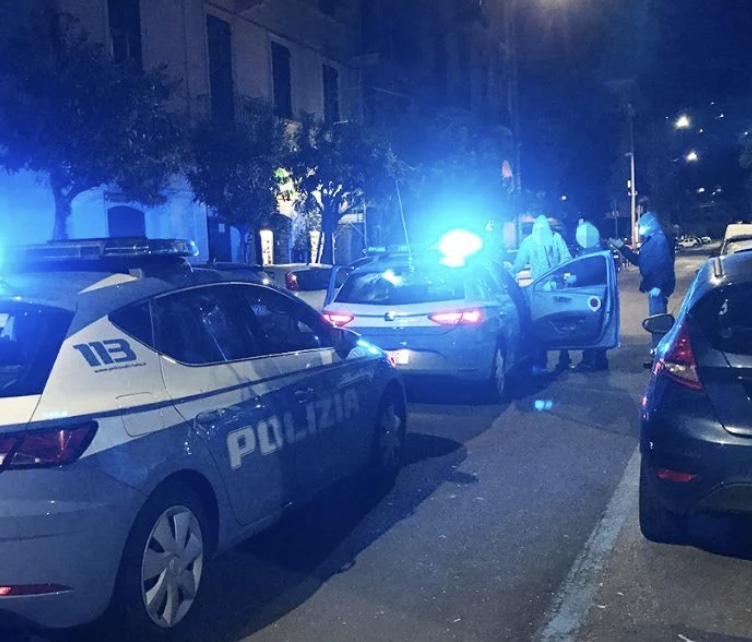 Le strade di Scampia e Napoli inondate di eroina e crack: maxi blitz all'alba: 28 arresti contro il clan Amato-Pagano
