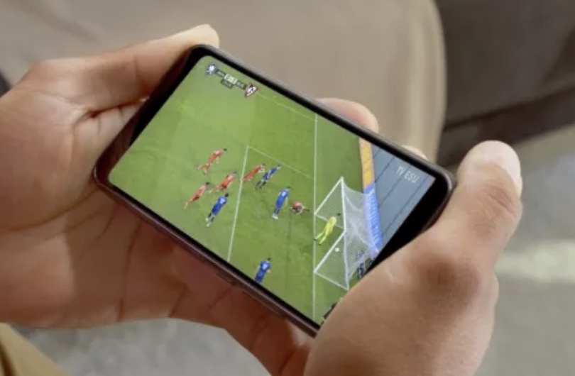 Il "pezzotto" ora si compra con un link: TikTok invasa dai codici. Stangata per gli utenti pirata