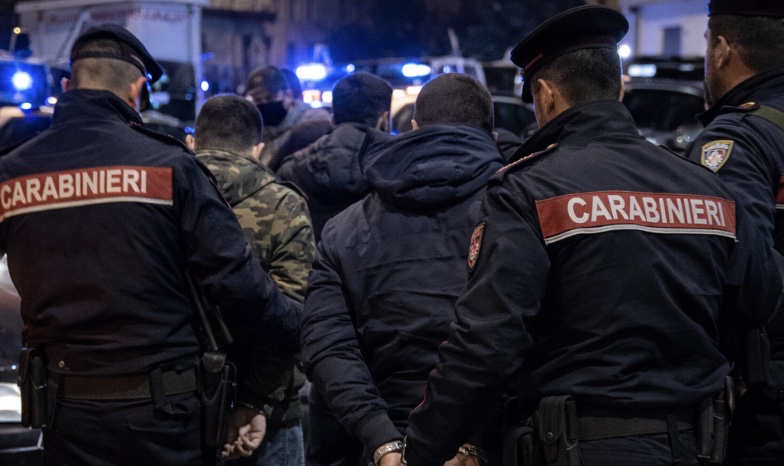 Camorra a Sant’Antimo, alleanza tra tre clan: smantellato il sistema estorsioni